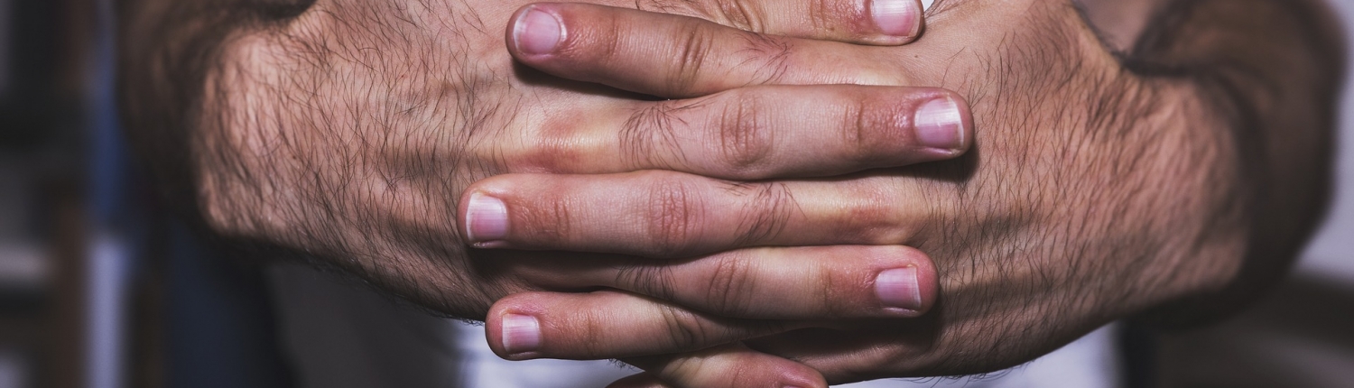 knuckles-2965906_1920